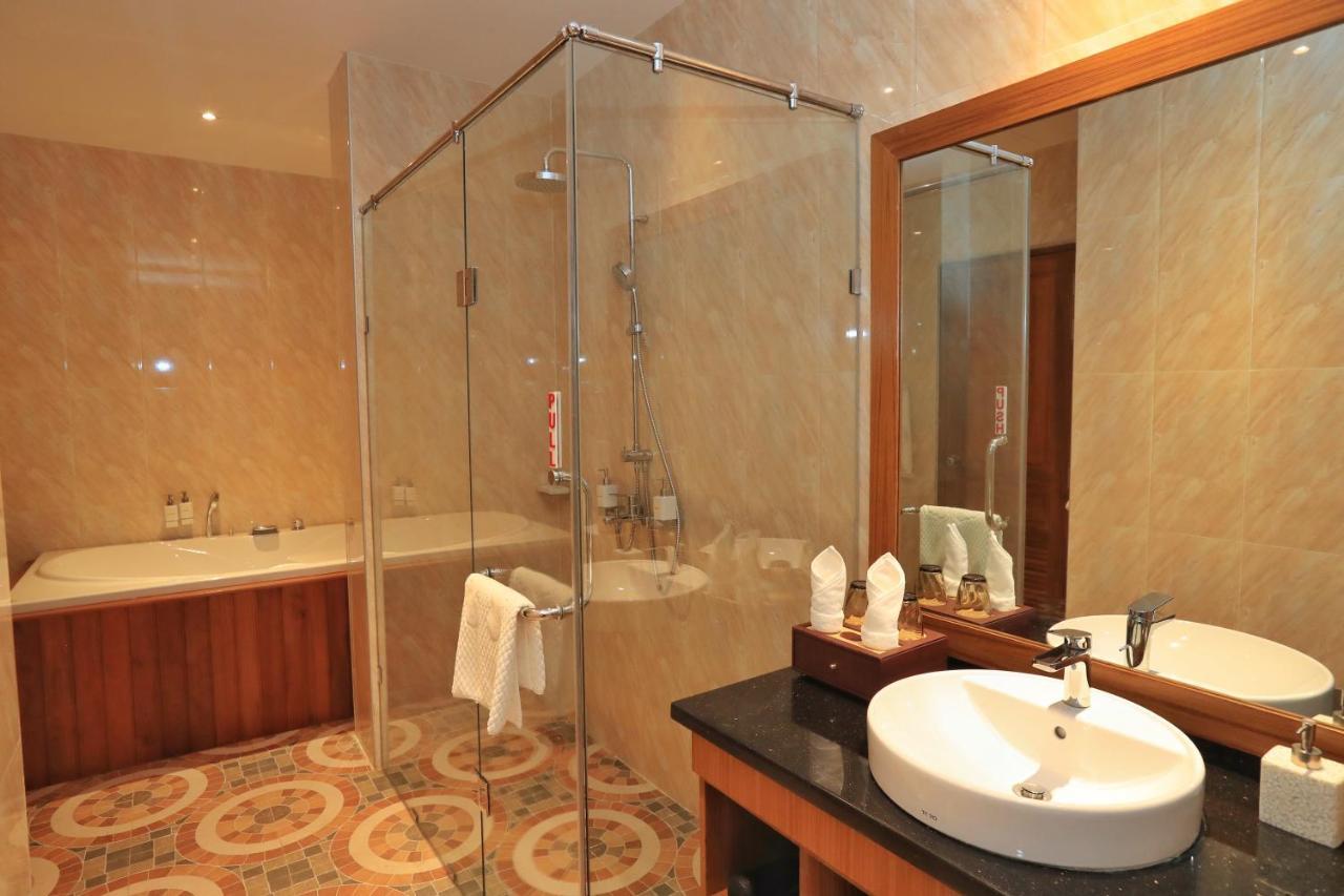 Sunset Palace View Suites Mandalay Exterior foto